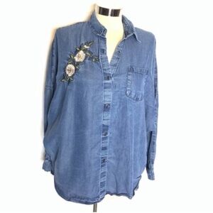Zara Oversized Button Up Denim Shirt Floral Embroidery Small Fits Like Medium